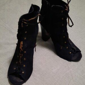 Black Lace Up Chunky Heel